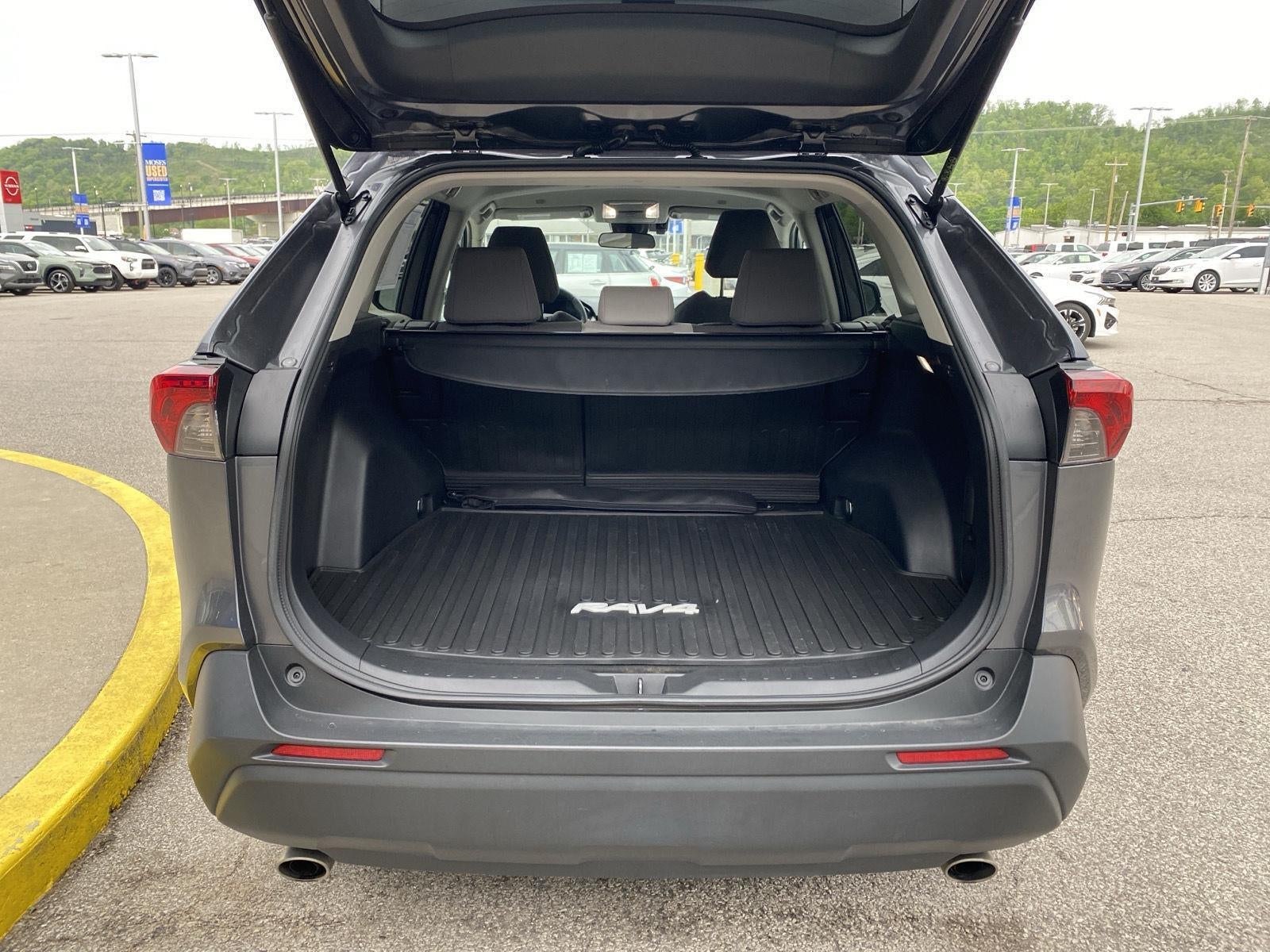 2023 Toyota RAV4 HYBRID SUV