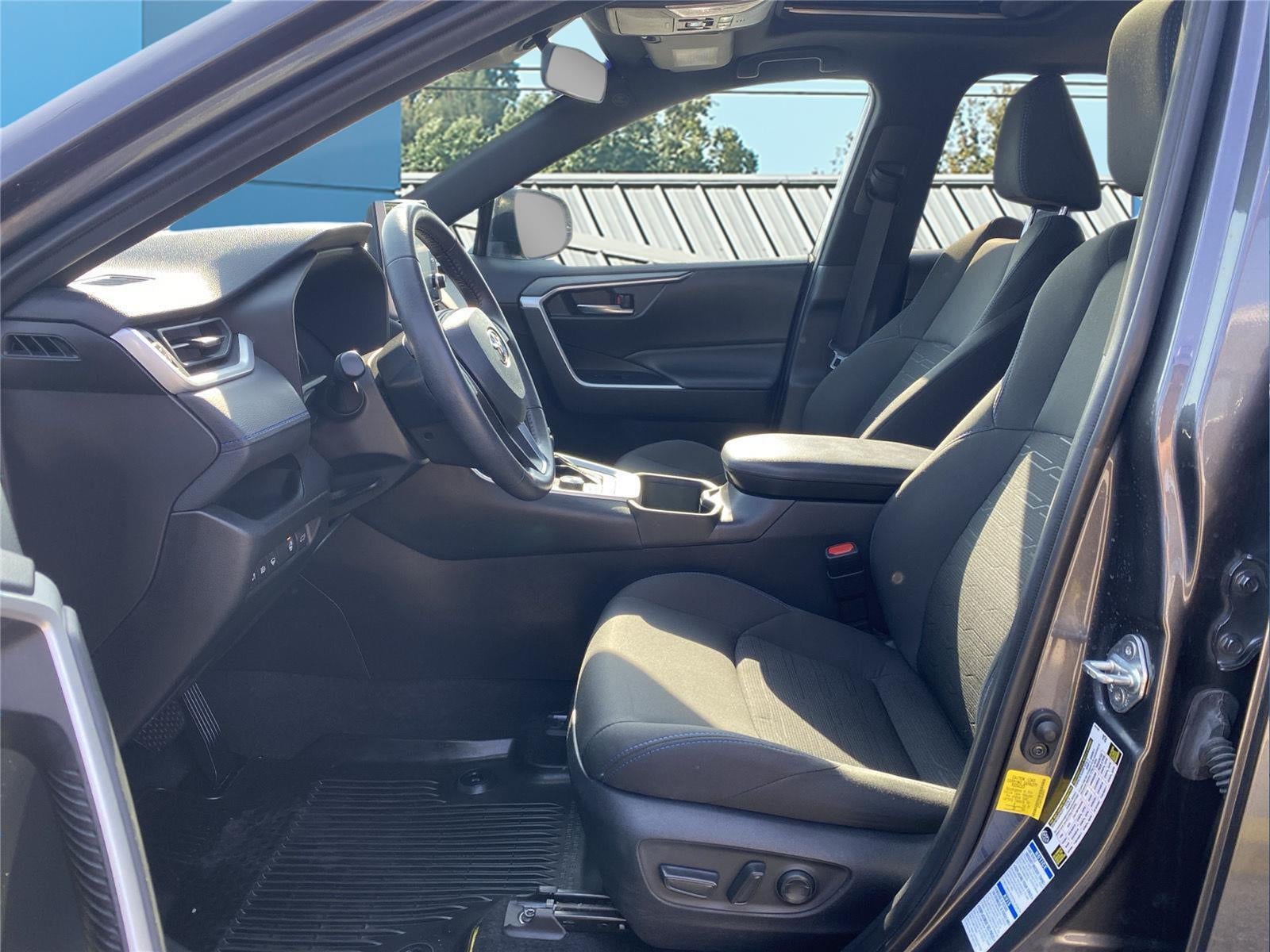 2022 Toyota RAV4 Hybrid SE