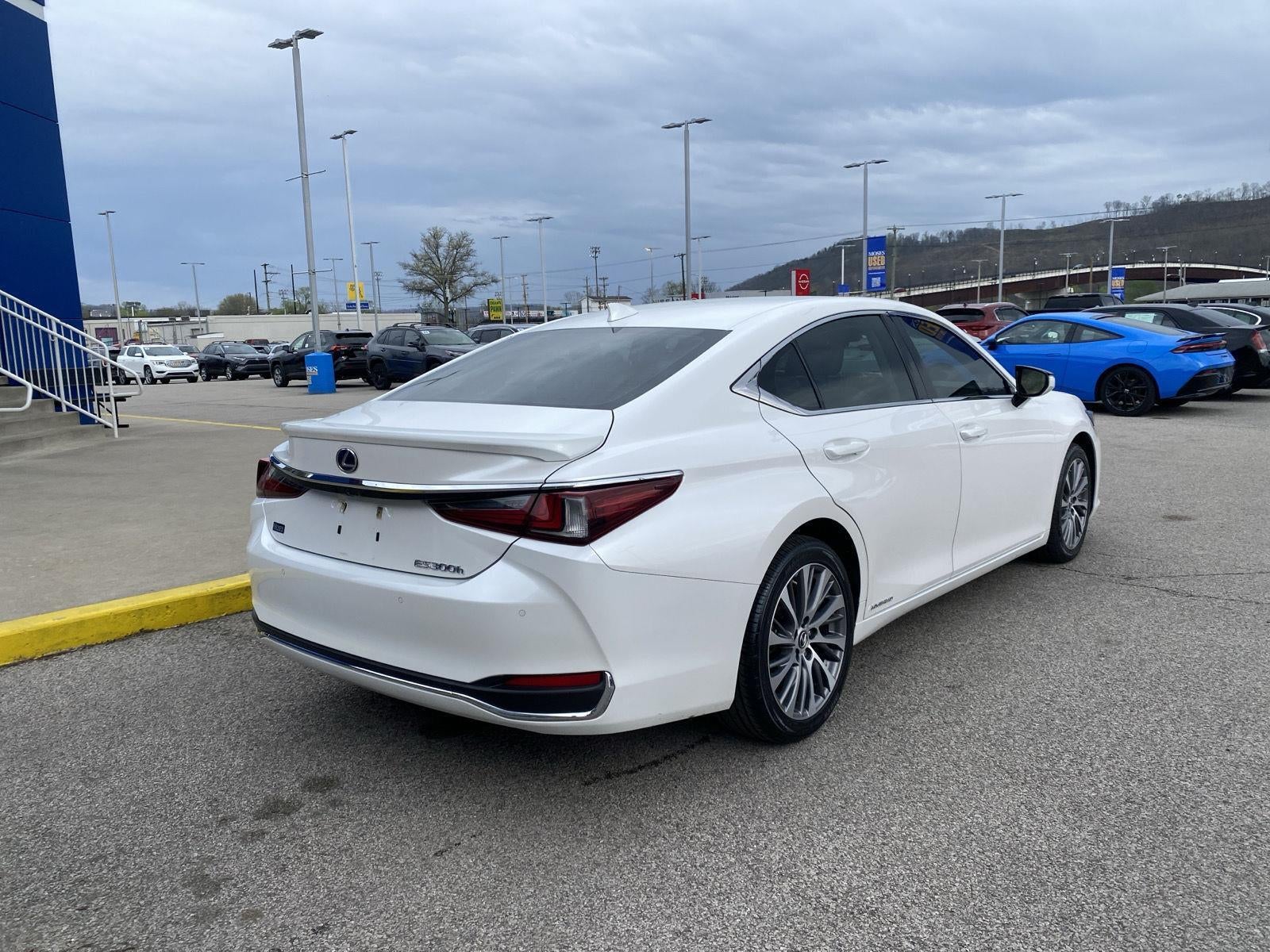 2021 Lexus ES ES 300h
