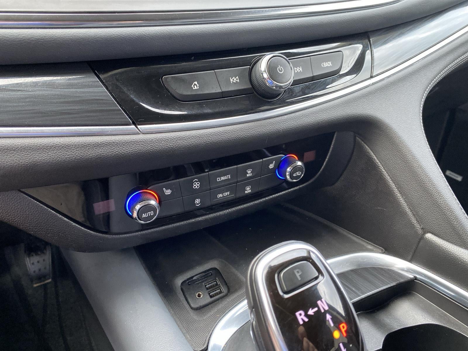 2021 Buick Enclave Essence