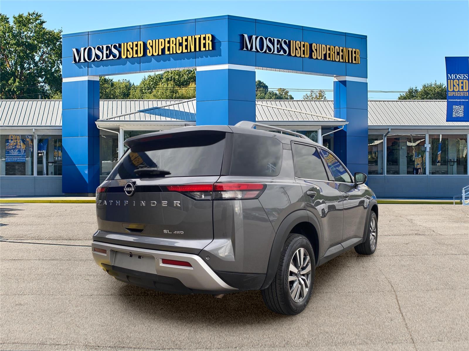 2025 Nissan Pathfinder SL