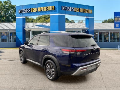 2024 Nissan Pathfinder SL
