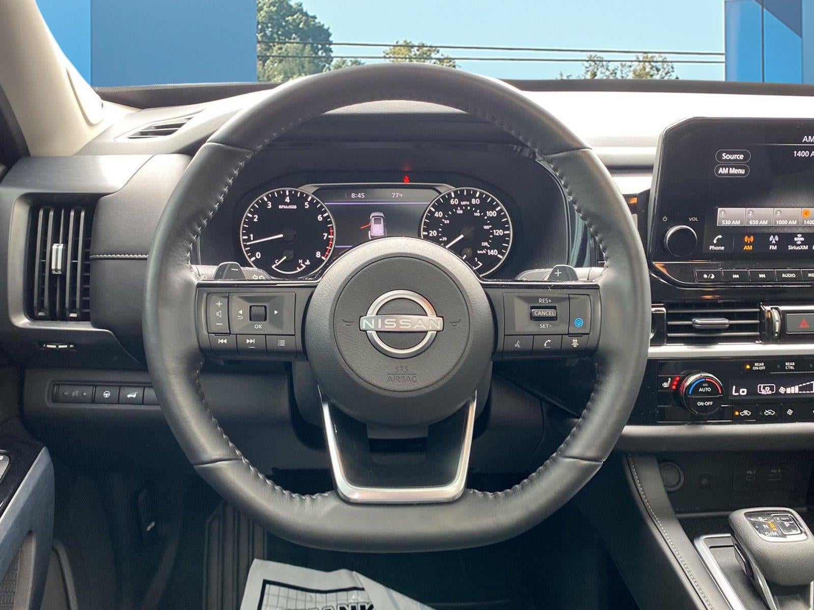 2025 Nissan Pathfinder SL