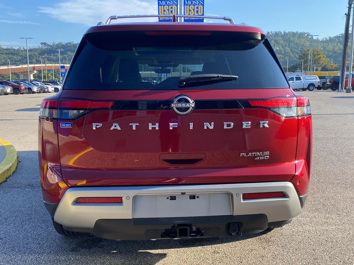 2023 Nissan Pathfinder Platinum