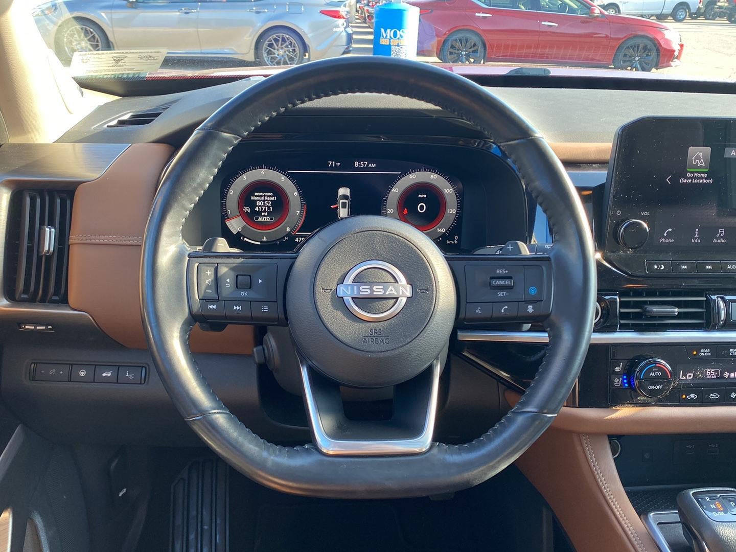 2023 Nissan Pathfinder Platinum