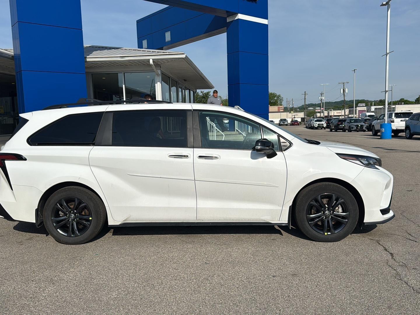 2025 Toyota Sienna XSE 7-Passenger