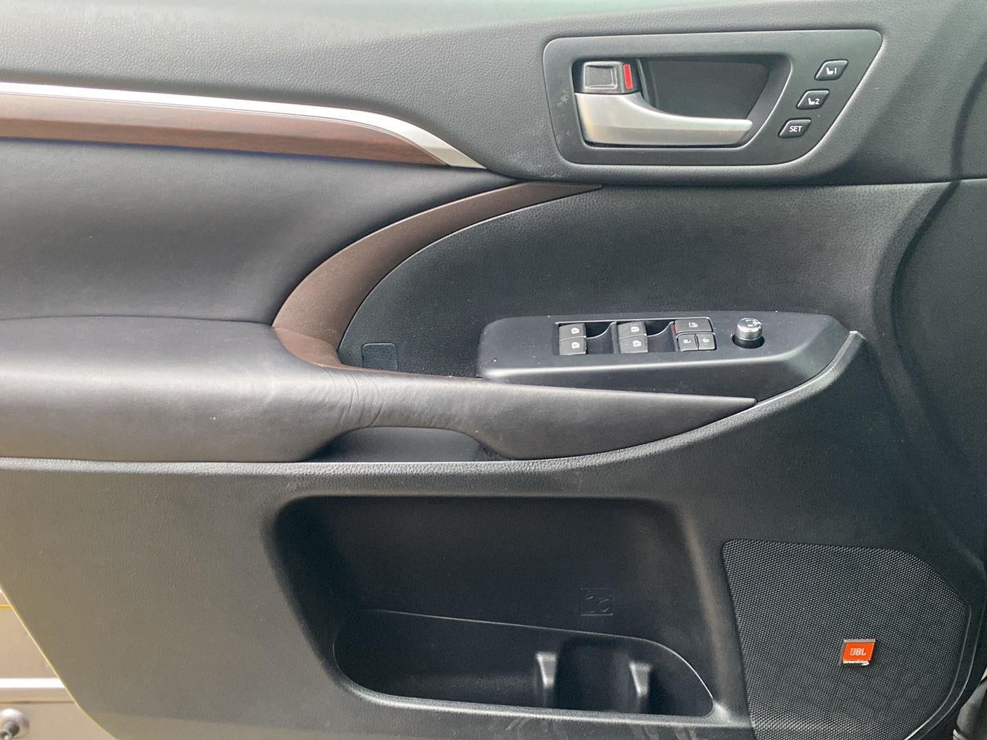 2016 Toyota Highlander Limited