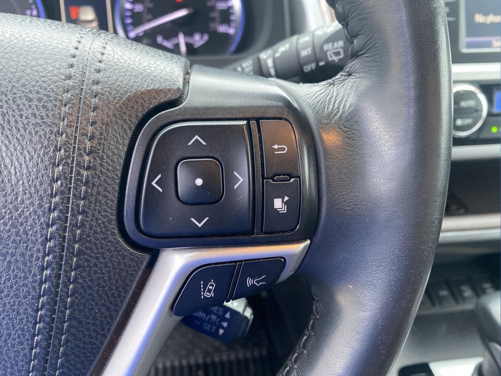 2019 Toyota Highlander Base