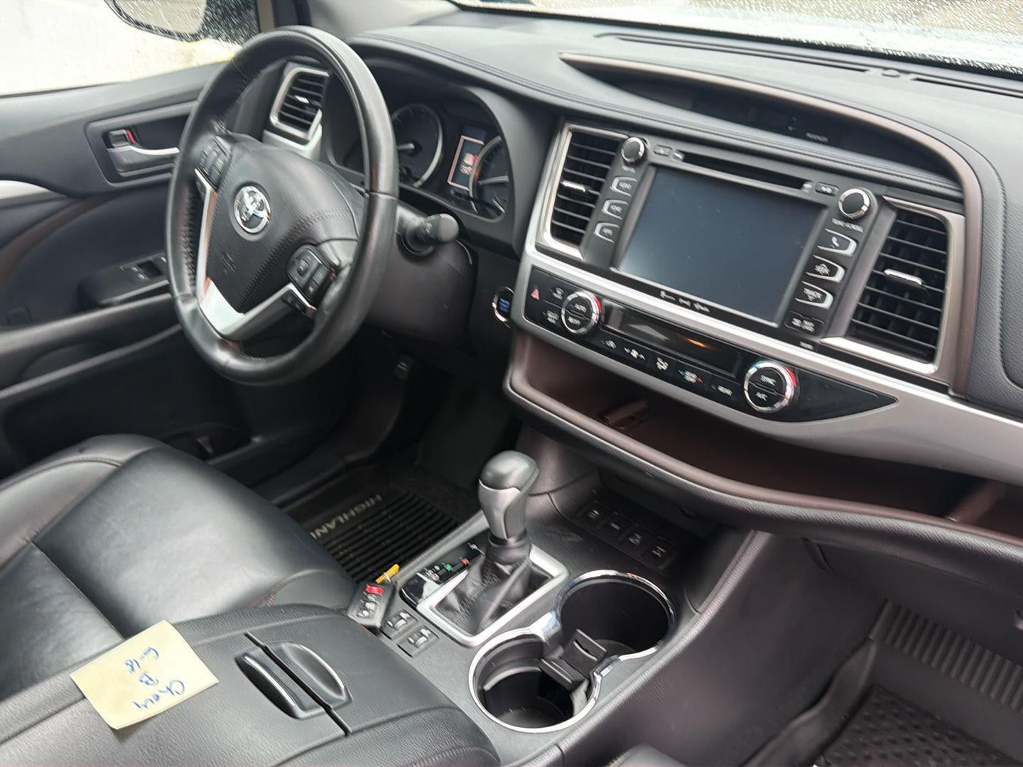 2019 Toyota HIGHLANDER Base