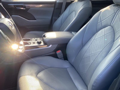 2024 Toyota Highlander Platinum