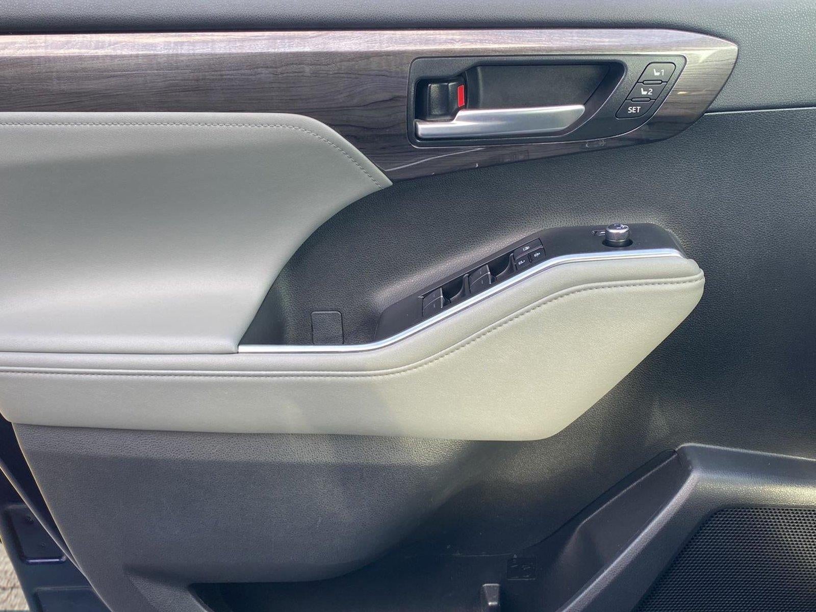 2024 Toyota Highlander Platinum