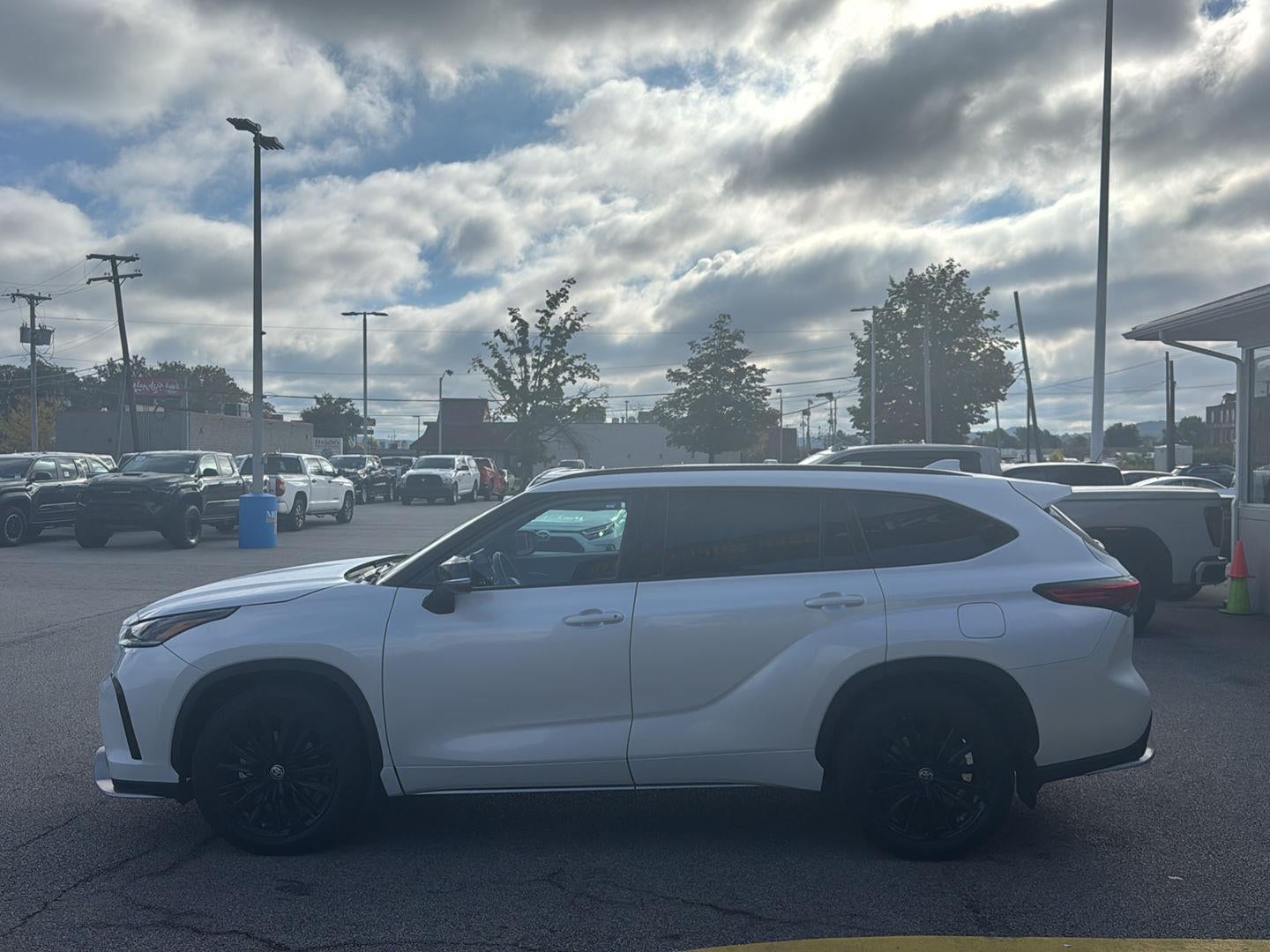 2023 Toyota Highlander XSE