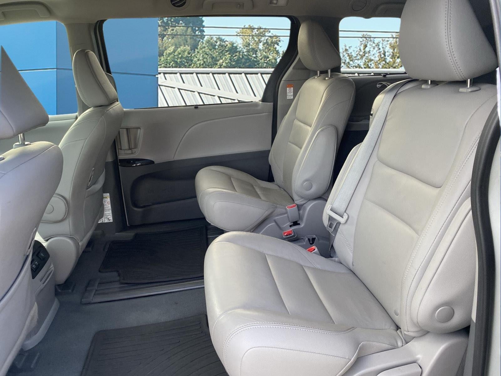 2020 Toyota Sienna XLE 8-Passenger