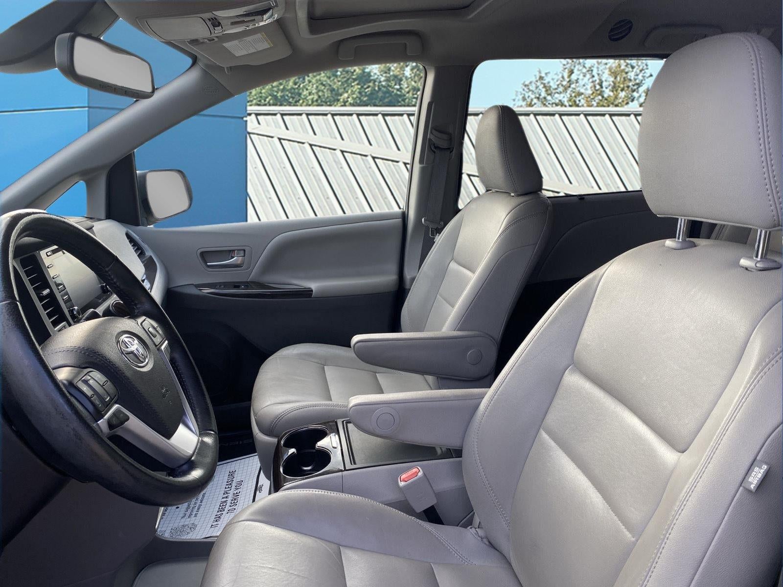 2020 Toyota Sienna XLE 8-Passenger