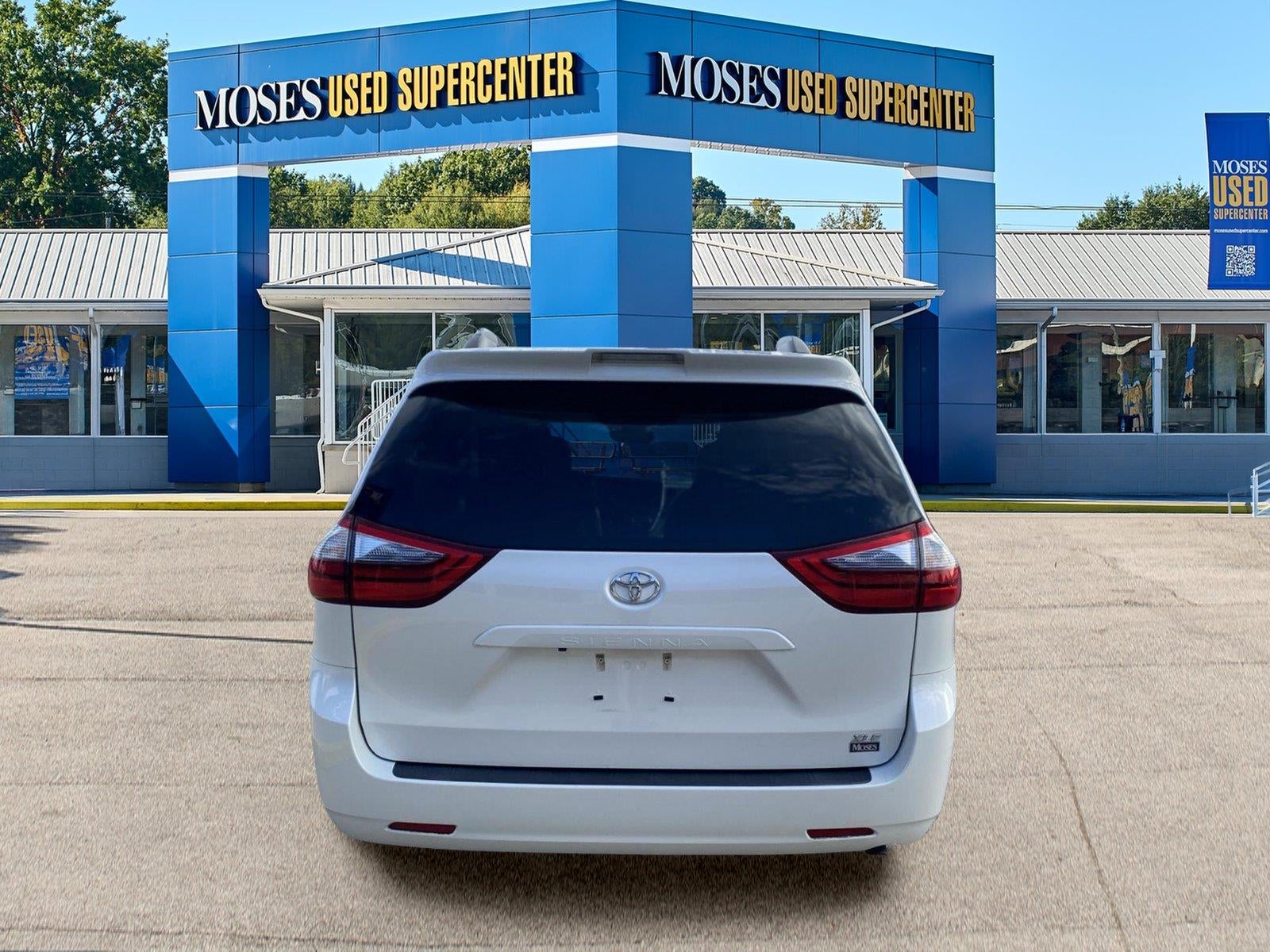 2020 Toyota Sienna XLE 8-Passenger