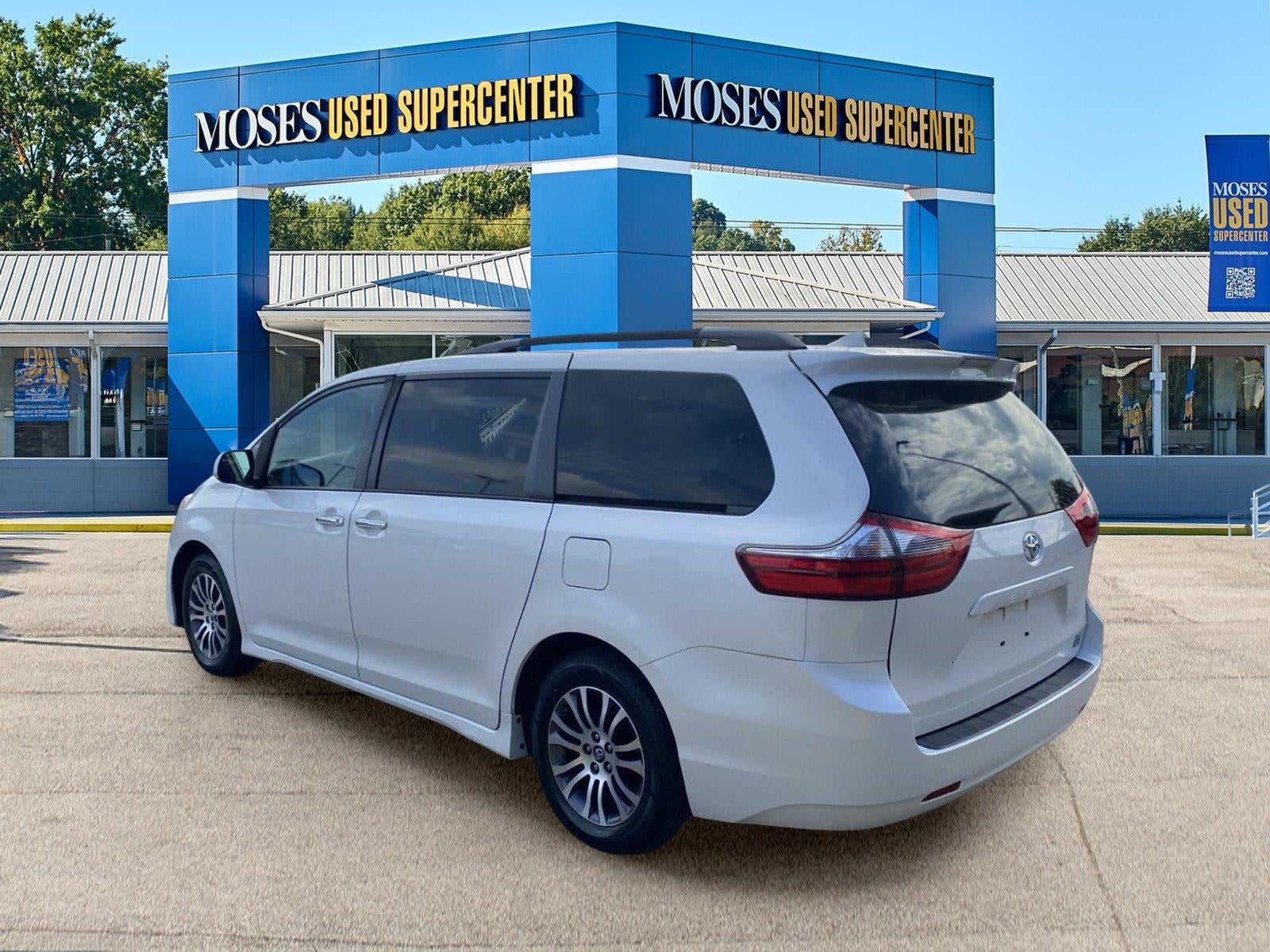 2020 Toyota Sienna XLE 8-Passenger