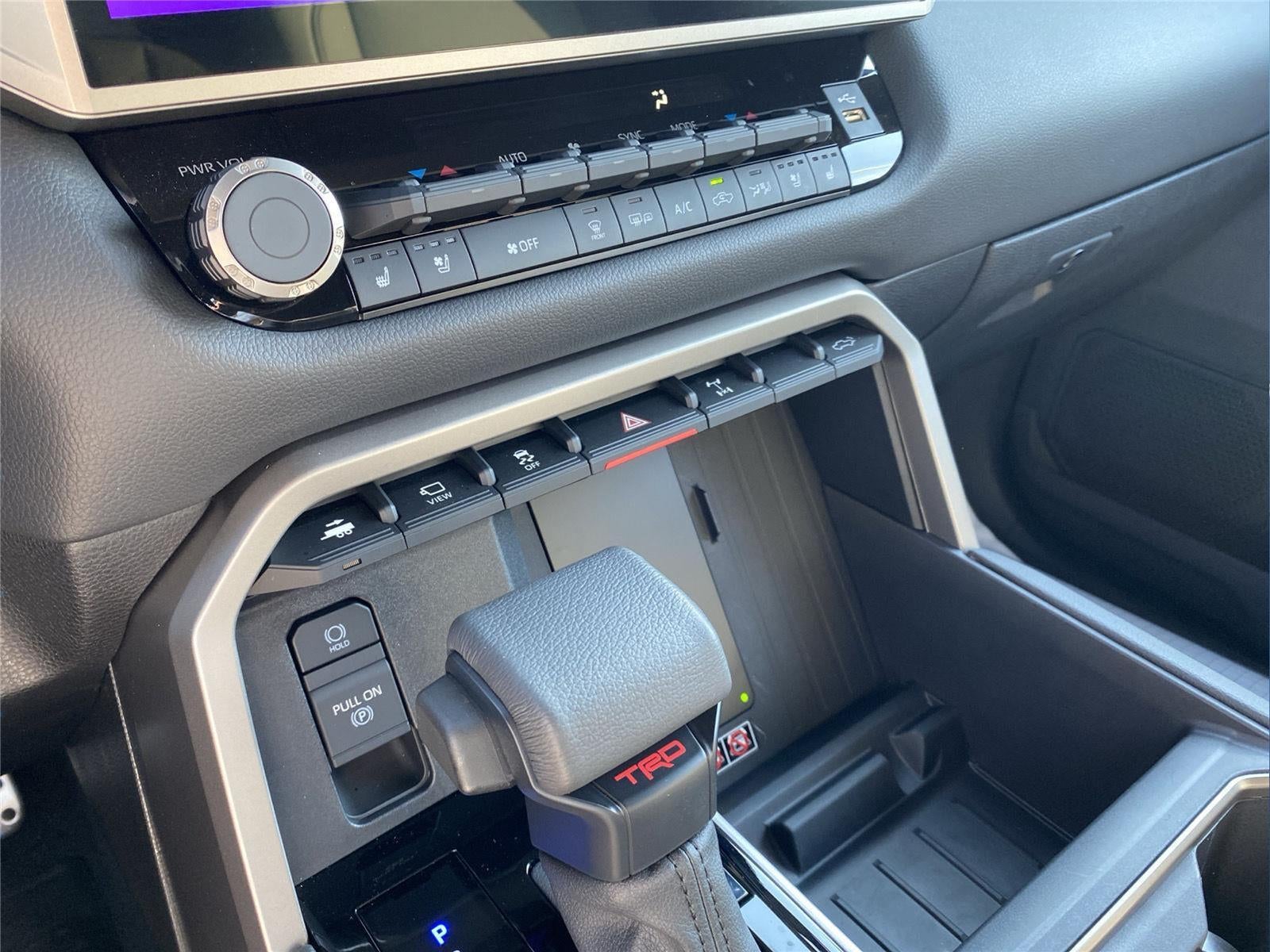 2025 Toyota Tundra Limited HV