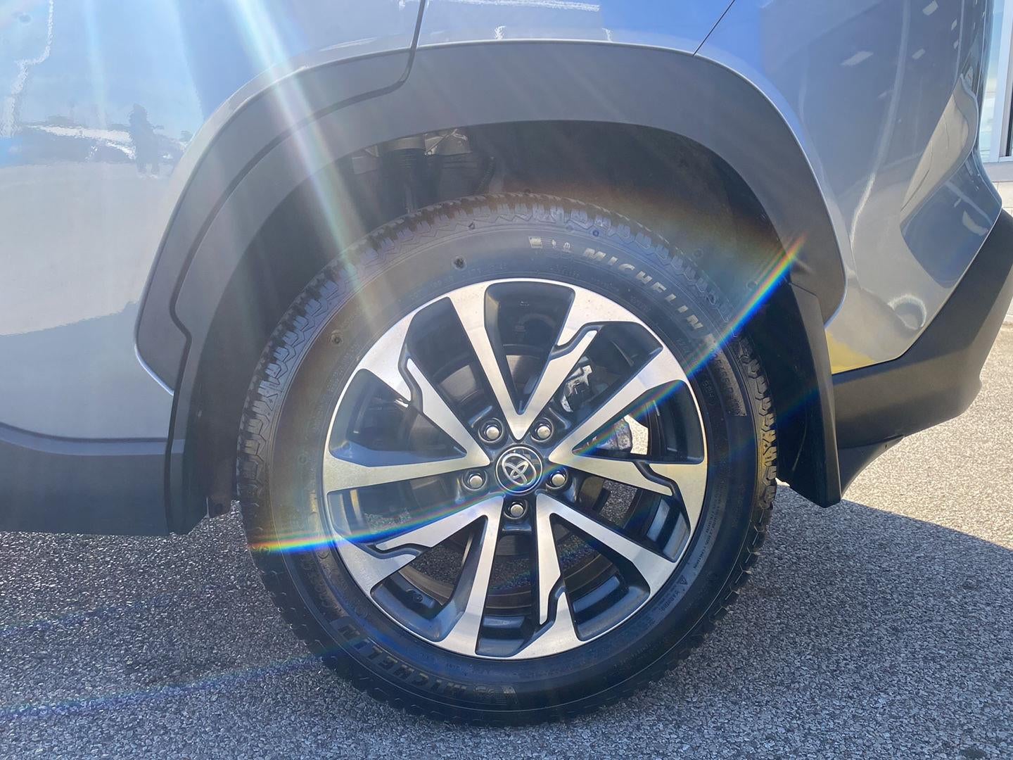 2025 Toyota Corolla Cross XLE