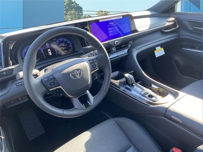 2025 Toyota Crown Signia XLE