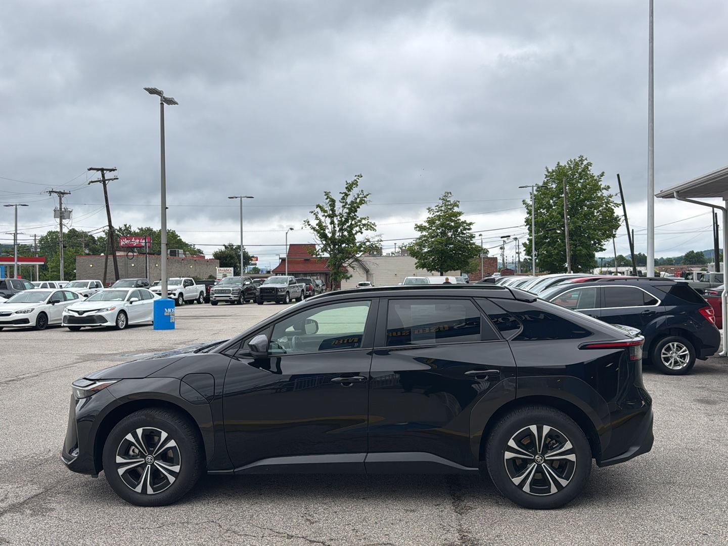 2024 Toyota BZ4X XLE FWD