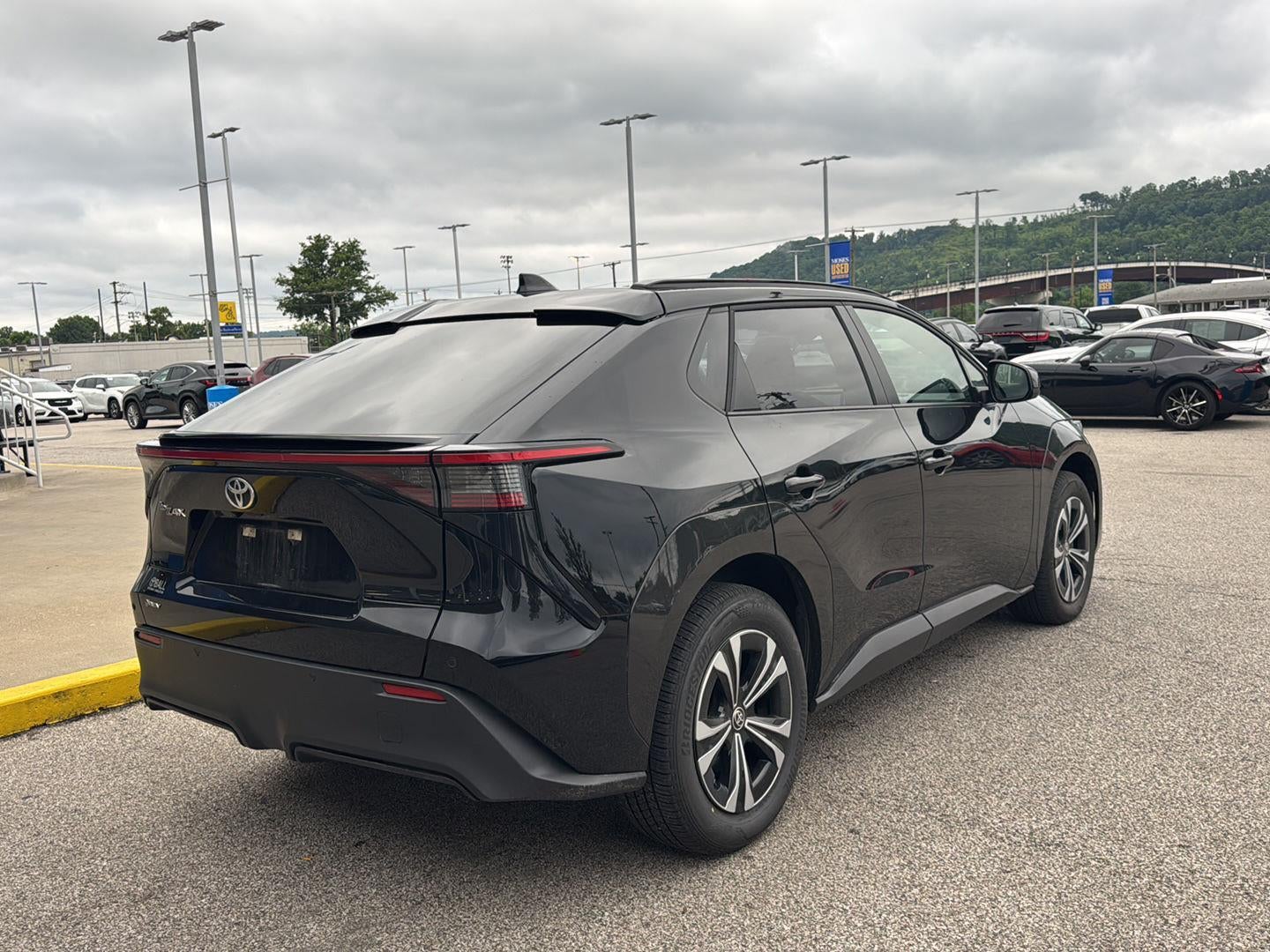 2024 Toyota BZ4X XLE FWD