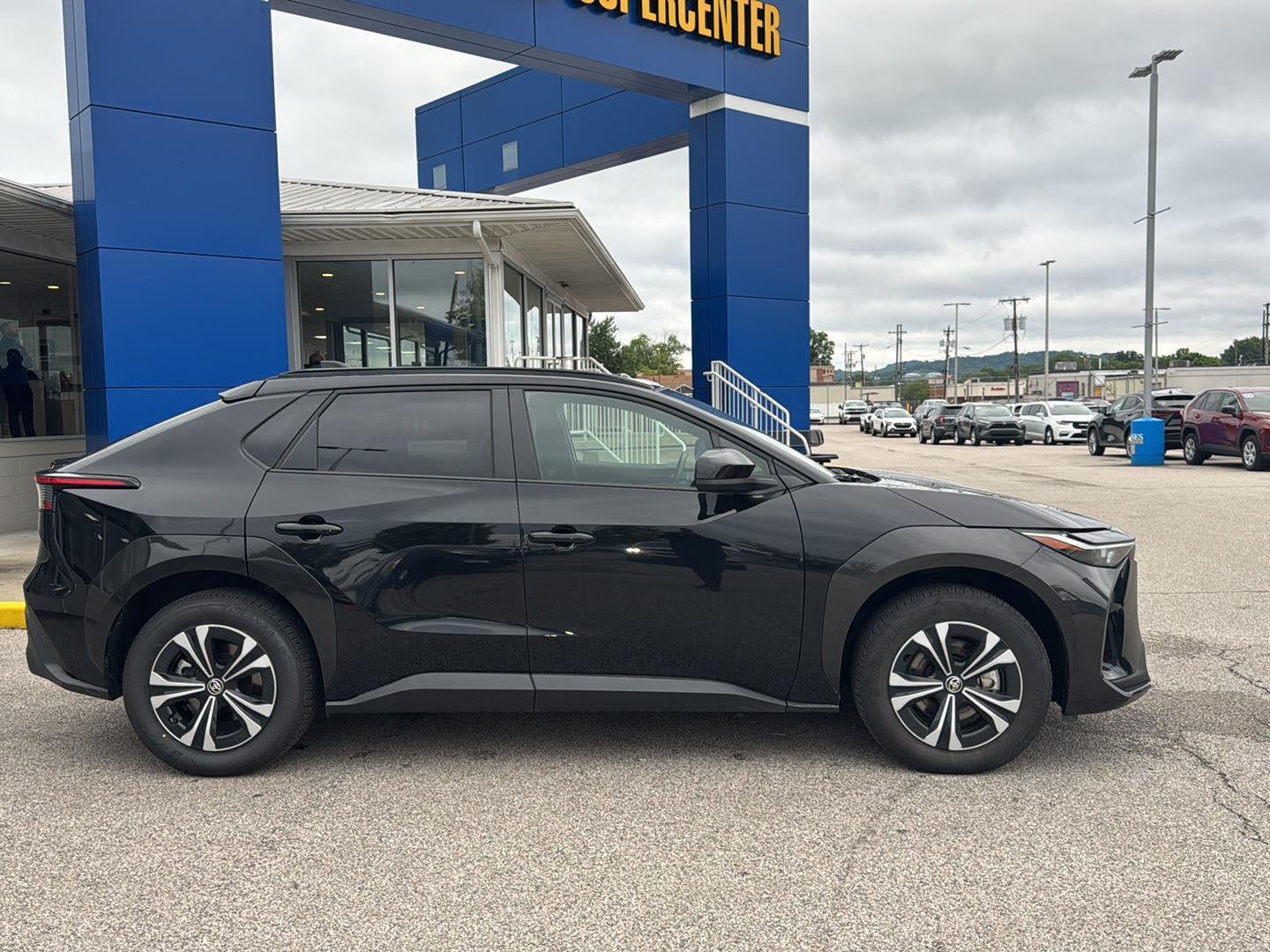 2024 Toyota BZ4X XLE FWD