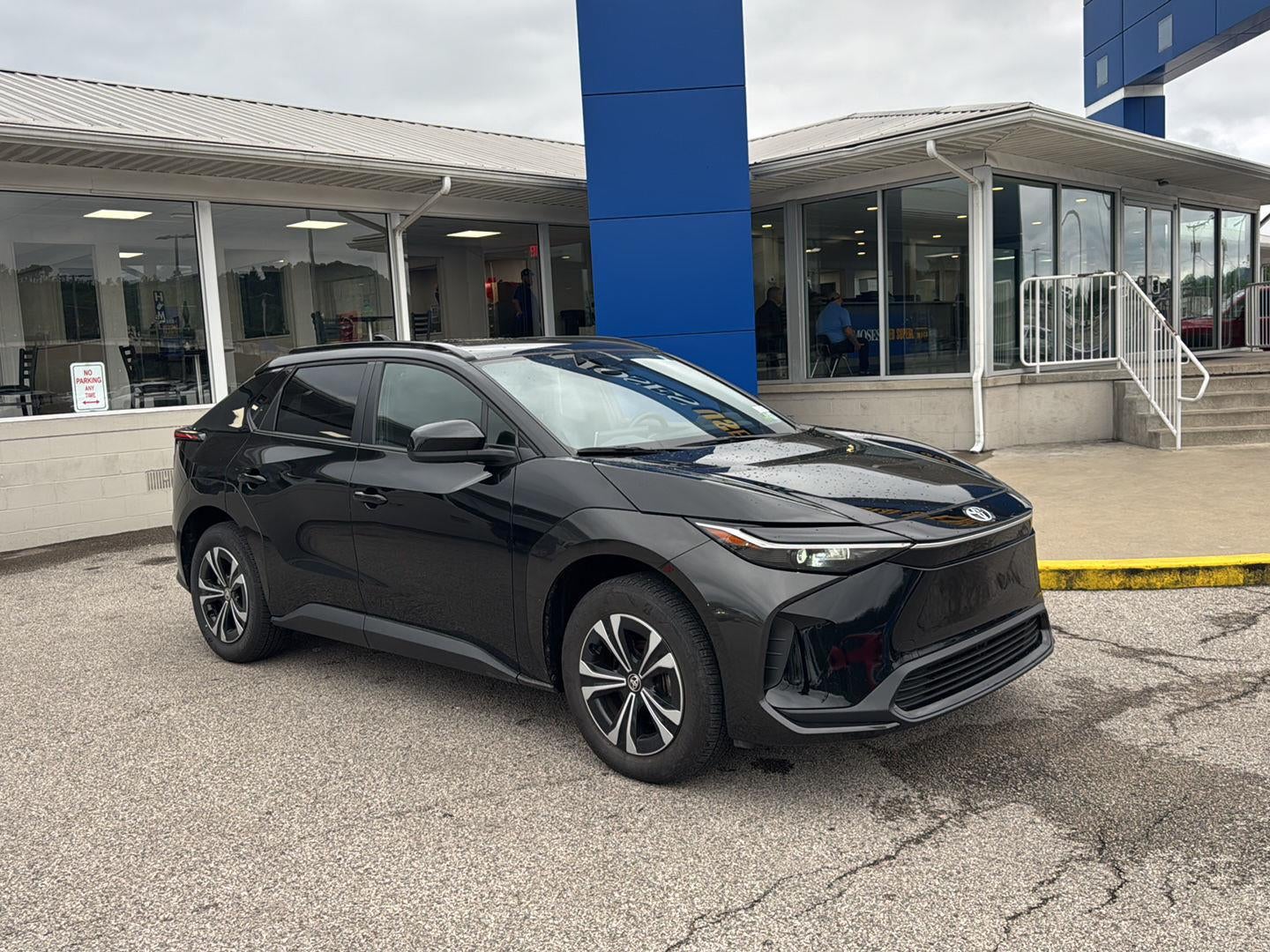 2024 Toyota BZ4X XLE FWD