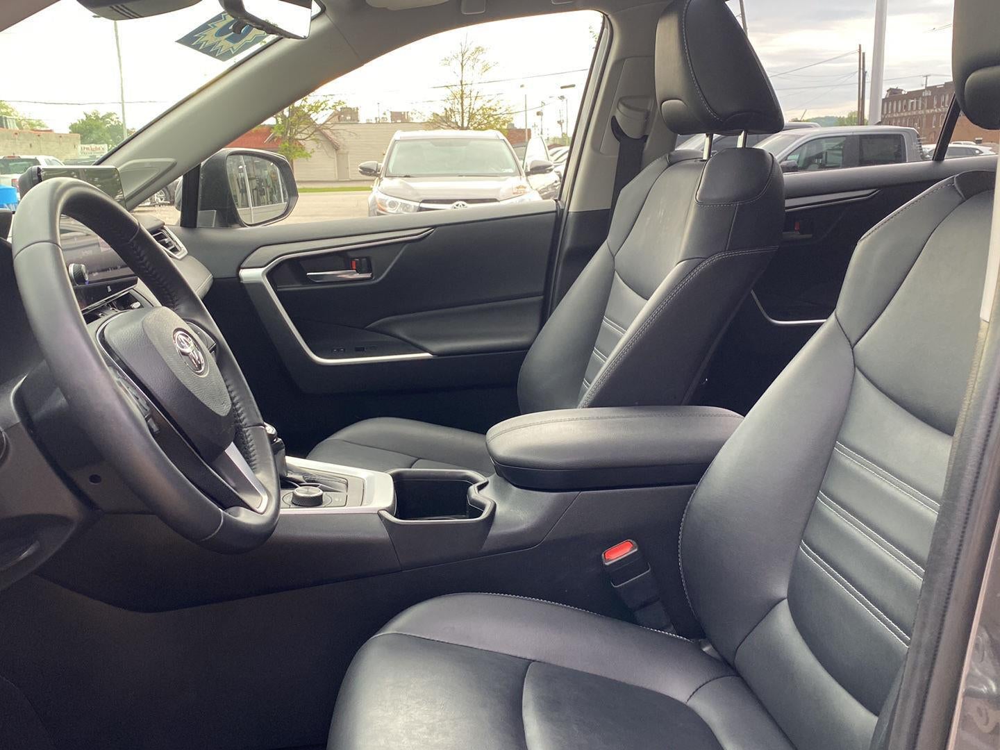 2023 Toyota RAV4 Hybrid XLE Premium