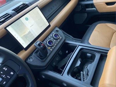 2024 Land Rover Defender X-Dynamic SE