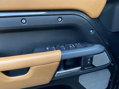 2024 Land Rover Defender X-Dynamic SE