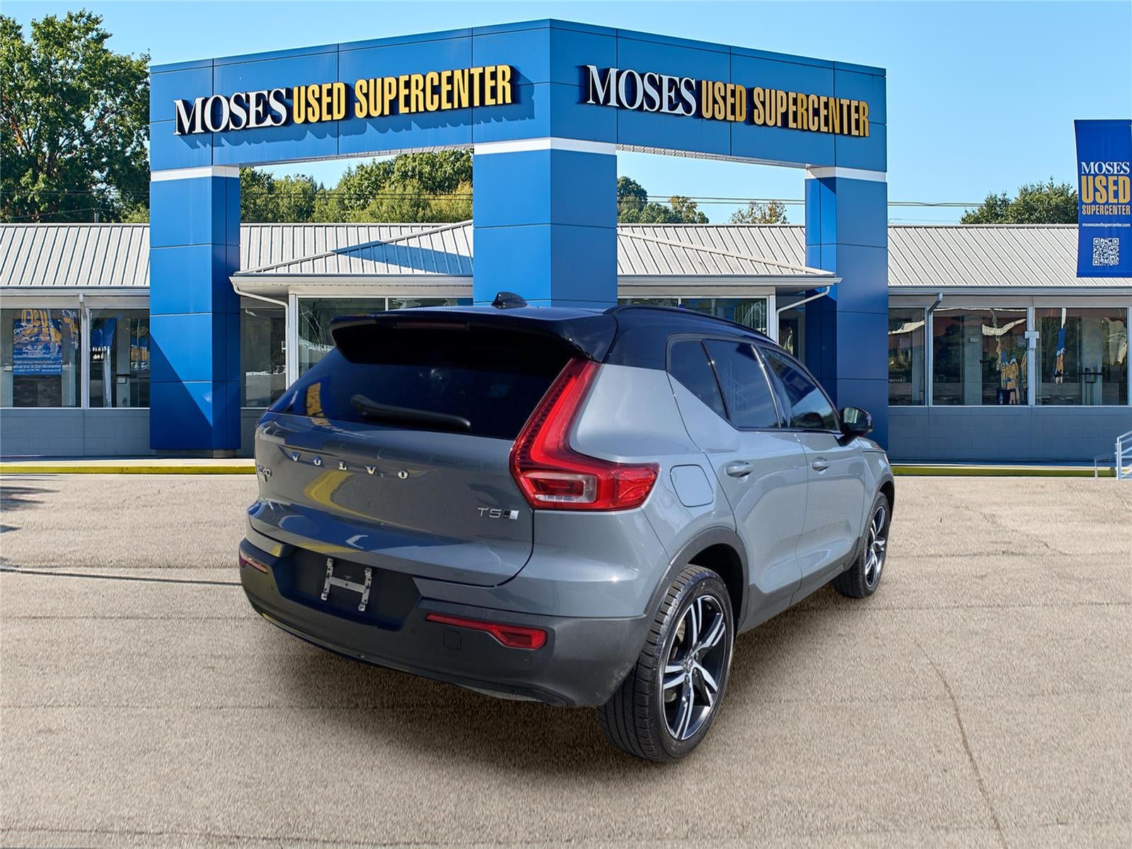 2021 Volvo XC40 R-Design