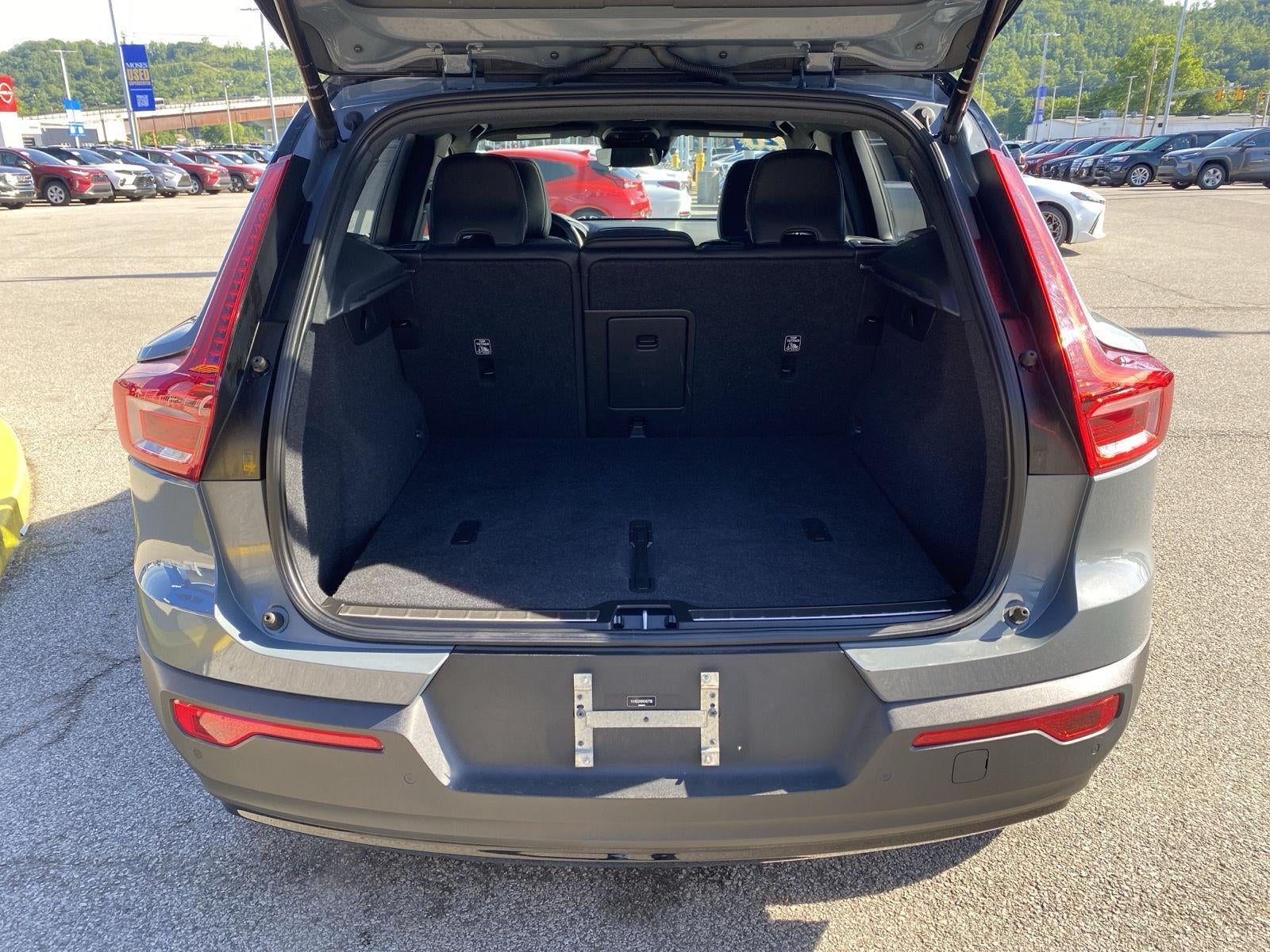 2021 Volvo XC40 R-Design