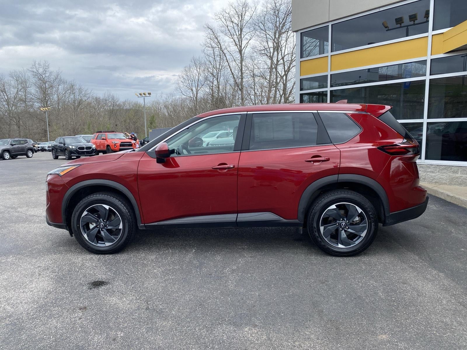 2025 Nissan Rogue SV
