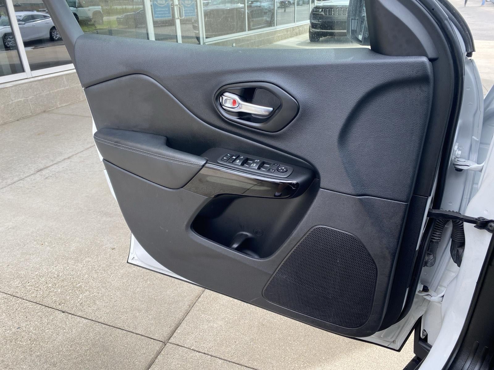 2023 Jeep Cherokee Altitude Lux