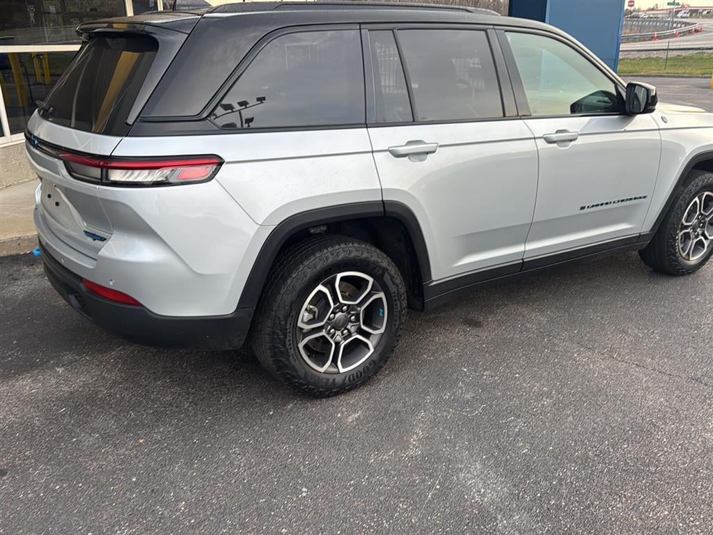2022 Jeep Grand Cherokee 4xe Trailhawk