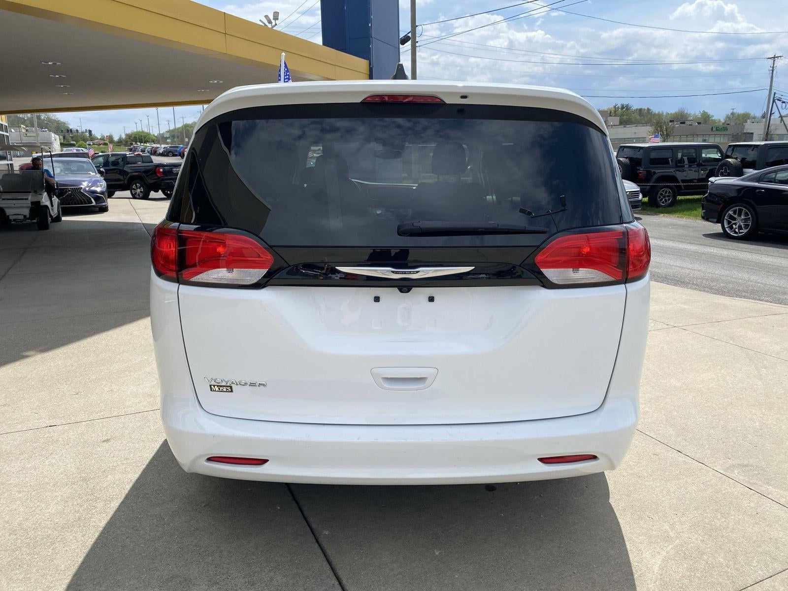 2024 Chrysler Voyager LX