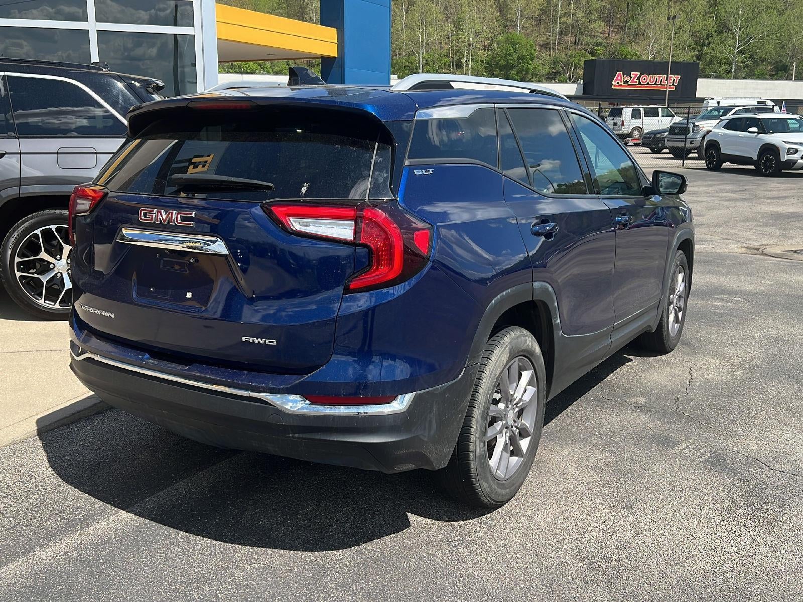 2023 GMC Terrain SLT